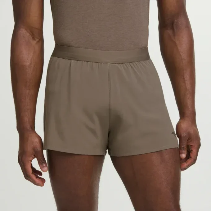 Men’s outpace 2.5″ split short Men’s outpace 2.5″ split short