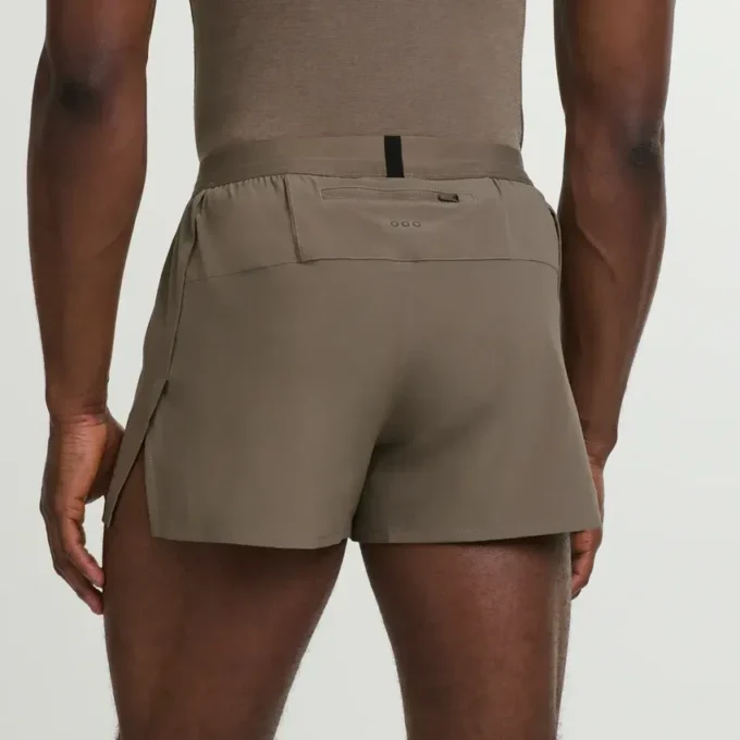 Men’s outpace 2.5″ split short Men’s outpace 2.5″ split short