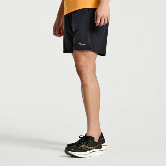 Men’s outpace 7″ short